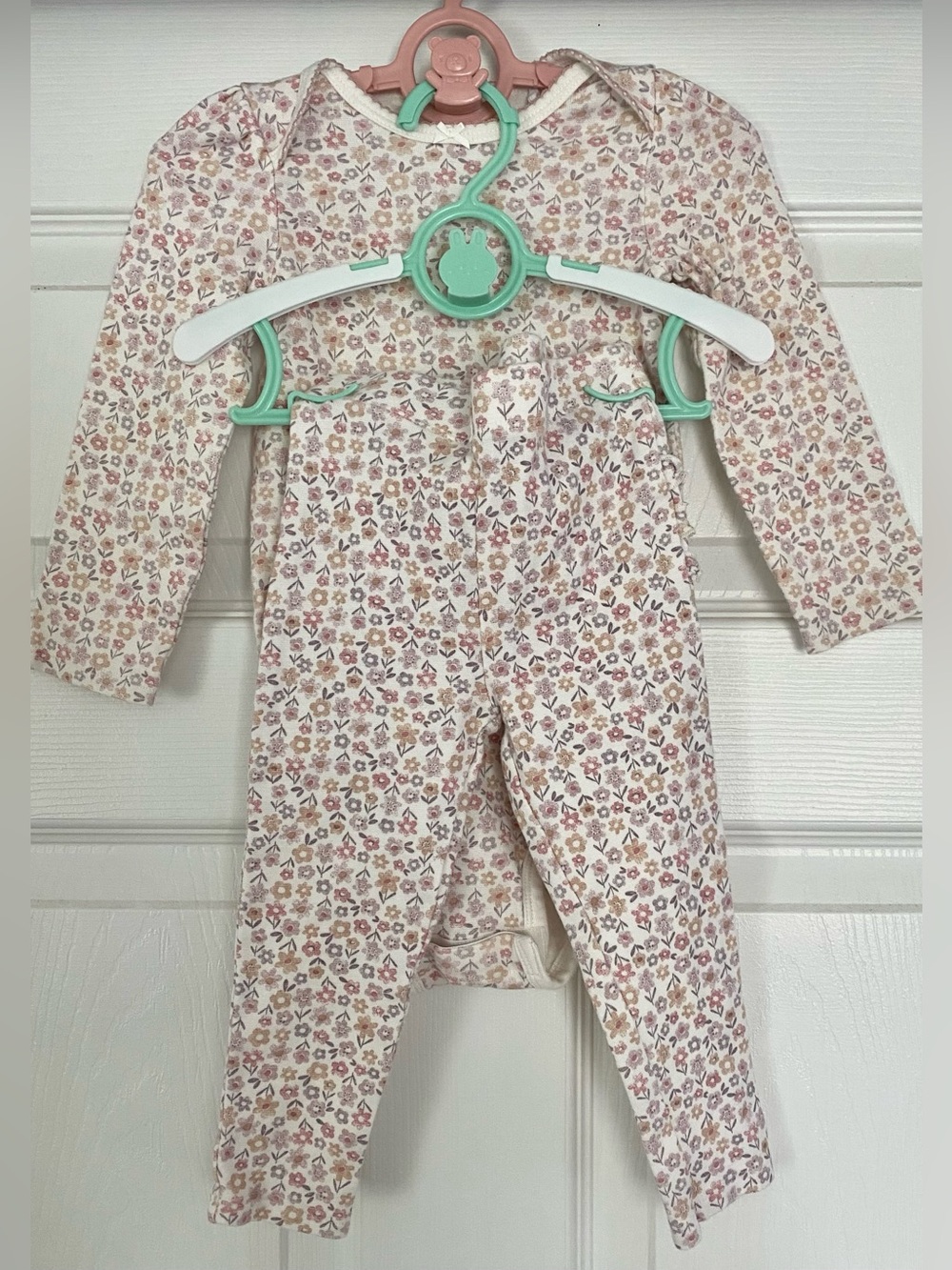 Huggies Organic Cotton Floral Two-Piece Set